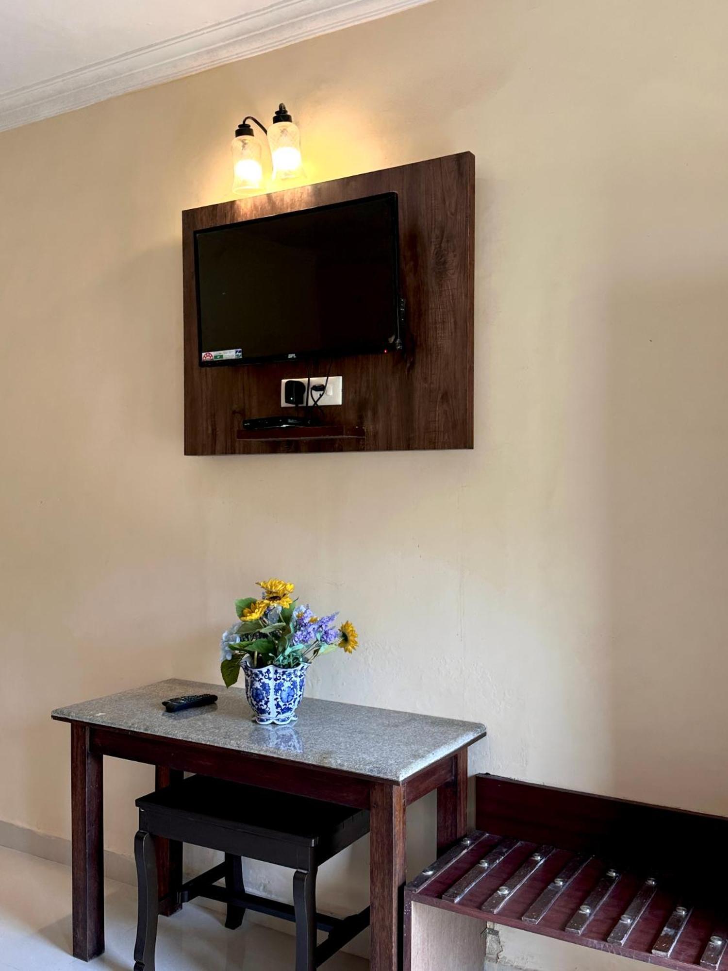 Hotel Riverside Baga Ruang foto